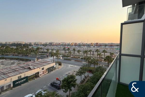 Large Studio | Vacant | Fully Furnished