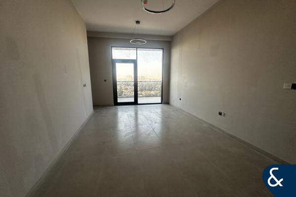 Large 2 bedroom | Vacant | Golf course view