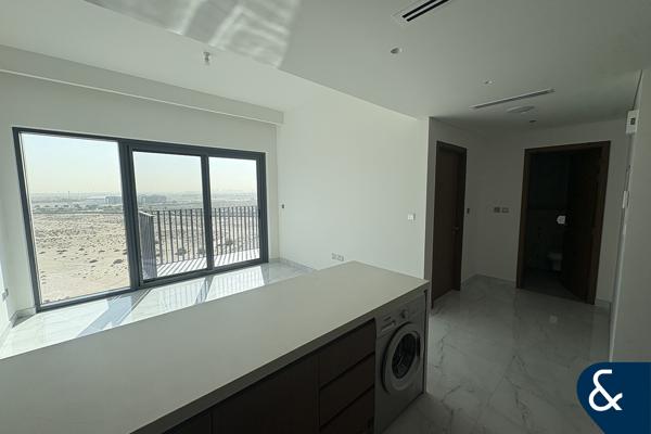 1 Bedroom | Balcony | Studio City Living