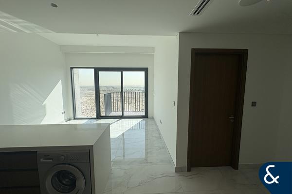 1 Bedroom | Balcony | Studio City Living