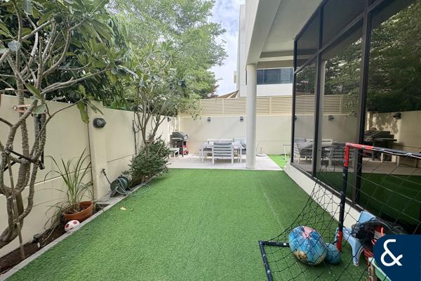 Corner Unit | THM Layout | Close To Park