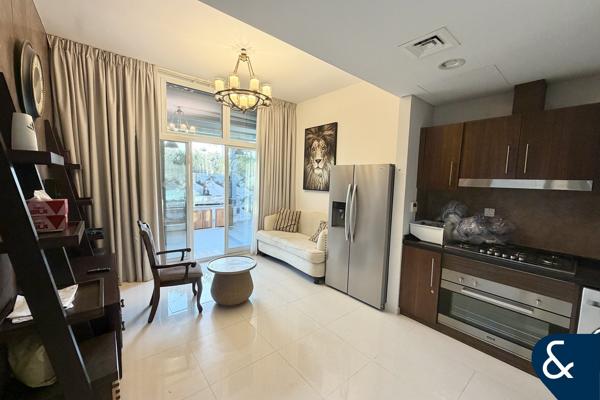 1BR+ Study | Corner | Single Row | Furnished