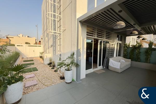 1BR+ Study | Corner | Single Row | Furnished