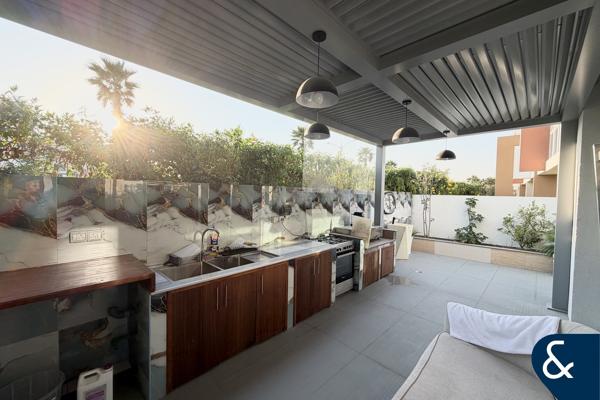 1BR+ Study | Corner | Single Row | Furnished