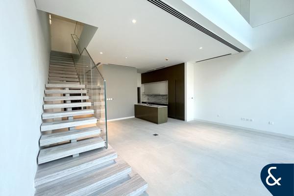 3 Bed + Maids | G+2 | Internal Lift | Vacant