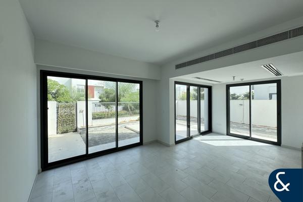 Greenbelt | Single Row | Close to Pools