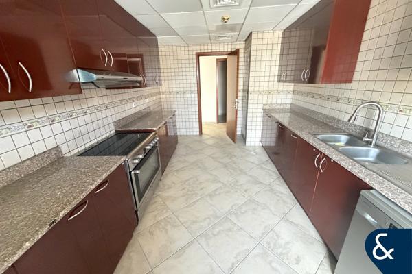 Spacious 3 Bed | Large Layout | Available Now