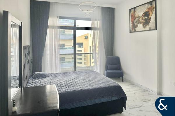 Large One Bed | Fully Upgraded | Furnished