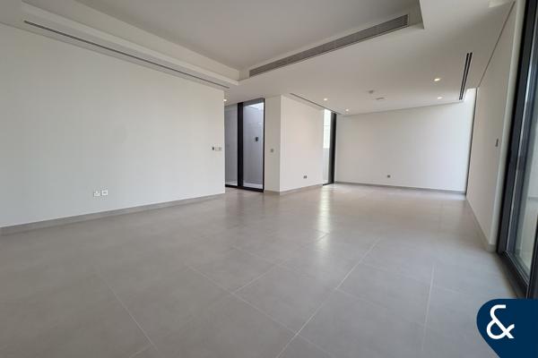 Exclusive community I 4 bedrooms I Available