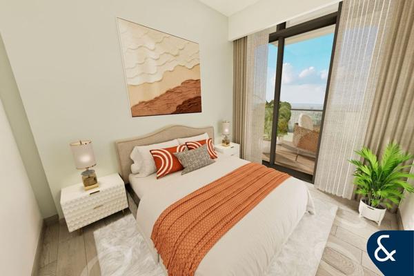 Below OP | Golf Course View | 1 Bed + Study