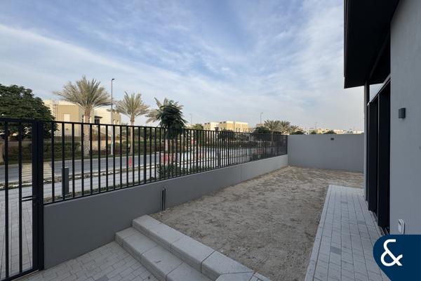 Single Row | 4 Bed G+1 | Opposite Pool