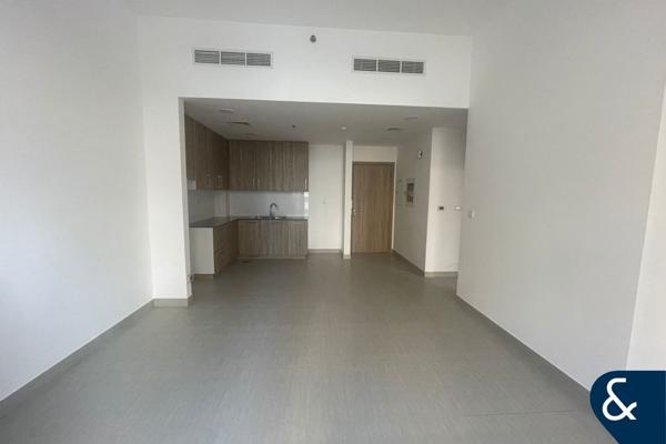 Pool View | Low Floor | Open Plan Living