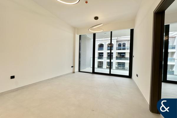 Large One Bed | Laundry/Storage | Brand New
