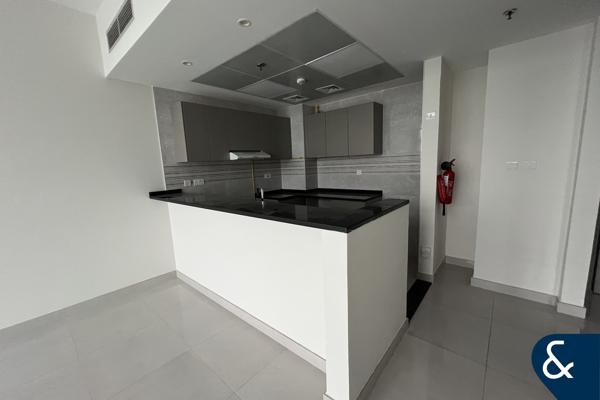 1 Bed | Unfurnished | 12 Cheques Available