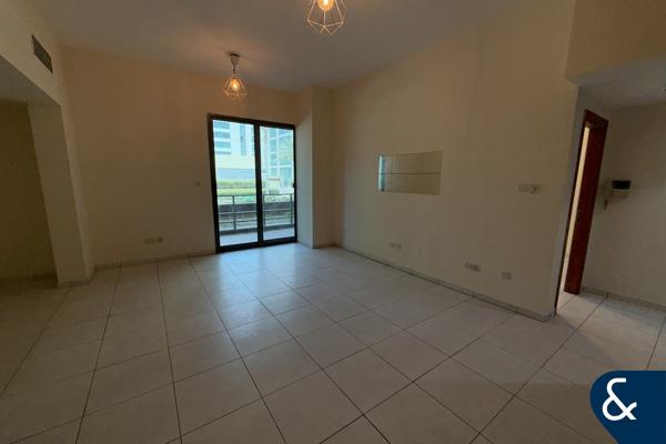 2,984.83 sq ft - Vacant Unit - Duplex 4 Bed