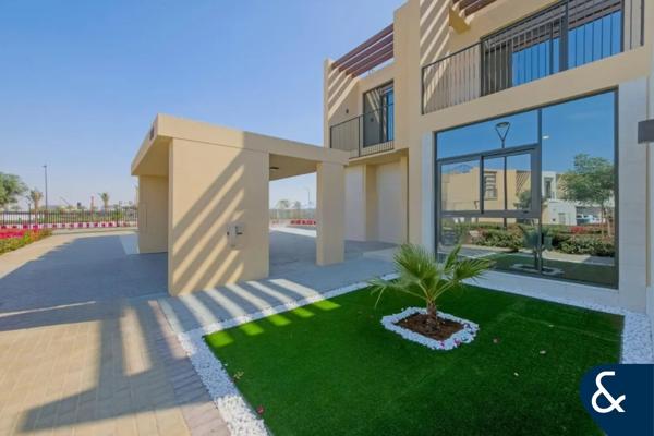 Single Row | Rare Large Plot | Corner Unit