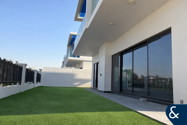 Stunning LV4 | Well Priced | Six Bedrooms