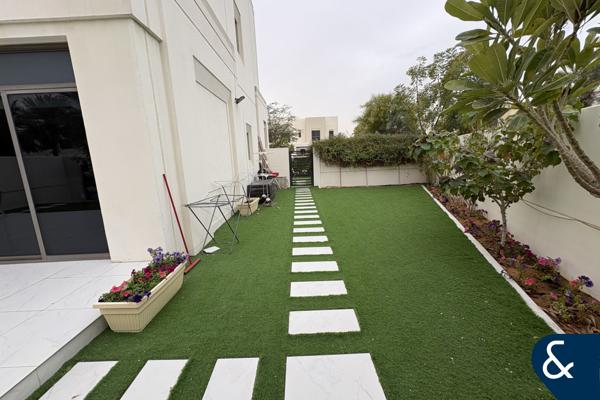 Huge Plot | Well Maintained | Single Row