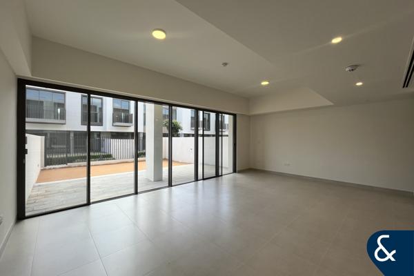 Middle Kitchen | New | Great Location