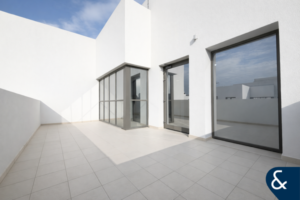 Unique layout | Large terrace | Exclusive 3BR