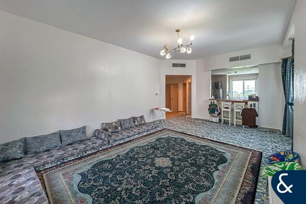Northwest Apartment | 2 Bed | Pool View