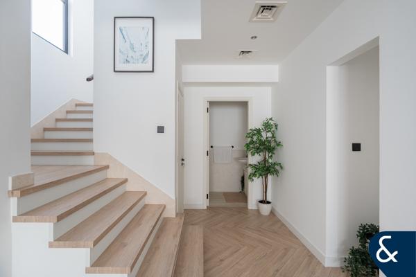 3 Beds | Vacant | Single Row | Corner Unit