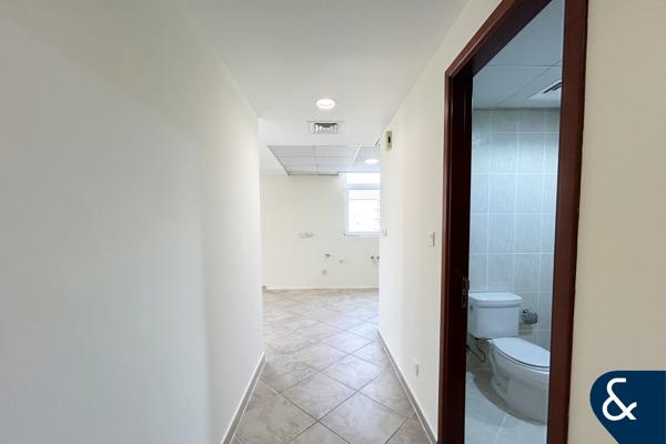 One Bedroom I Corner Unit I VOT I 982 SQFT