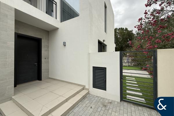 Big Plot | Beautiful Garden | Vacant Now
