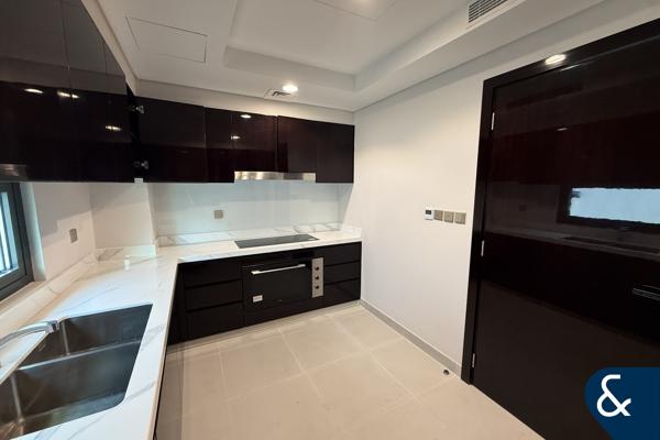 Large Garden I Single Row I Close to Pool