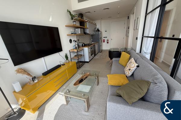 Pool View | High Floor | Vacant | Balcony