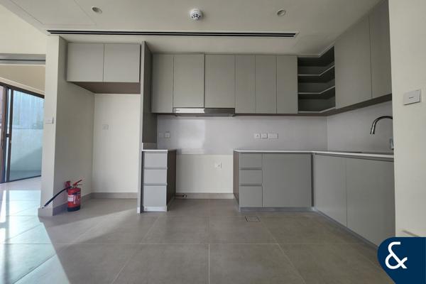 Corner Unit | Double Plot | Prime Location
