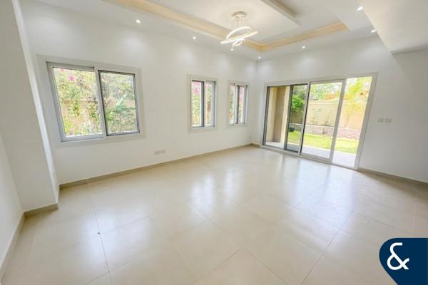 Converted 4 Bed | End Unit | Available Now