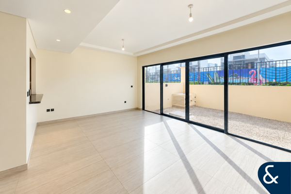 Brand New | Close to Lagoon | Three Bedroom