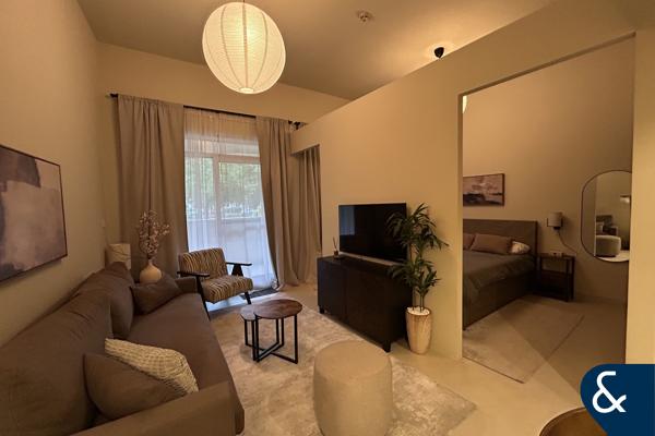 Converted Studio I 686 Sqft I Upgraded I VOT