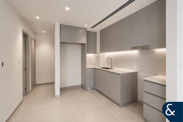 Brand New | Open To Offers | Corner Kitchen