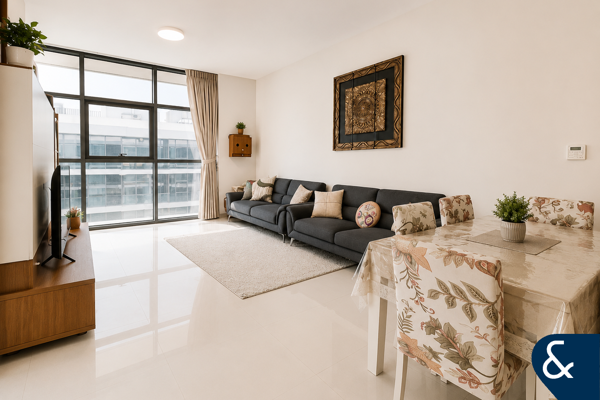 Large 1 Bedroom | VOT | Top Floor | Open View