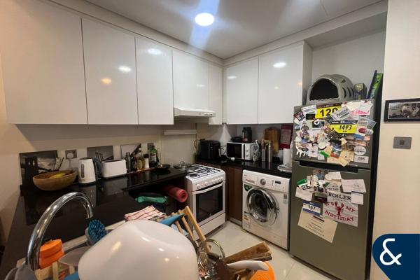 1 Bedroom | Vacant January | Large Bedroom