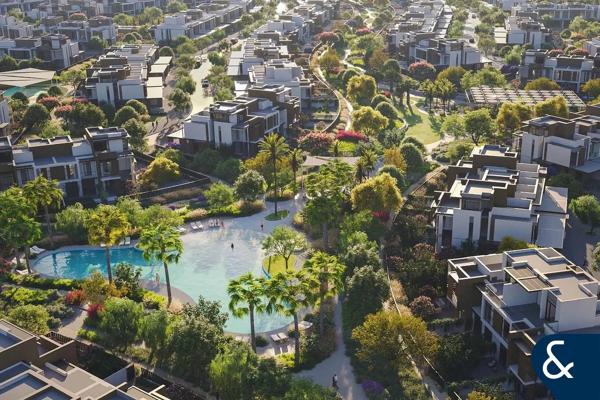 Full Row of 4 Townhouses at Original Price