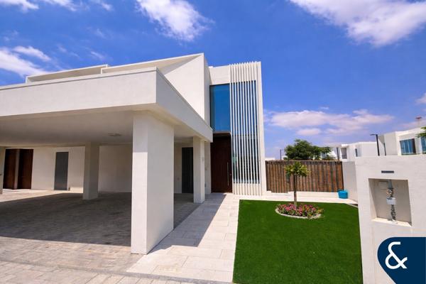 Park Backing | Corner Unit | Pharo Style