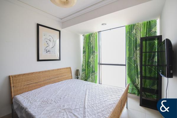 Corner unit | Lake view | Notice served