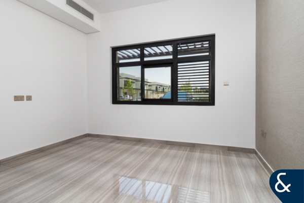 Single Row | Large Plot | Corner Unit