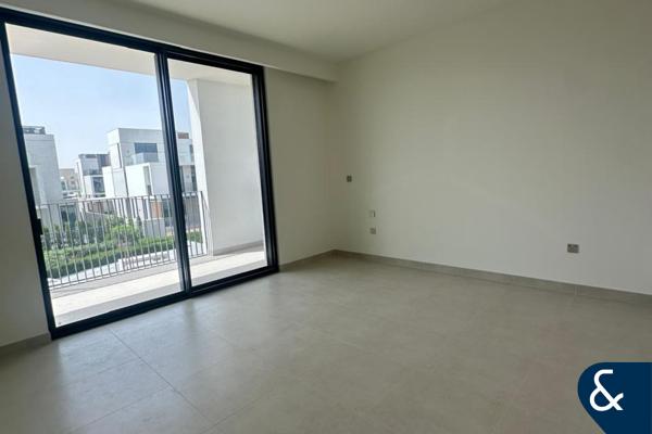 Internal Villa | Single Row | Green Belt