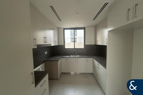 Internal Villa | Single Row | Green Belt