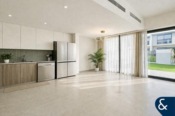 4BR+Maid | VOT | Priced to Sell | Bright Home