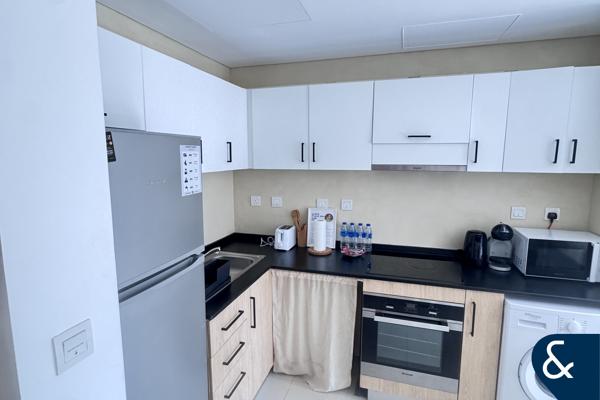 Studio | Great Location | Vacant | 1 Bath