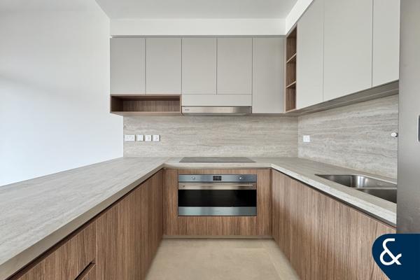 Large 3 Bedrooms | G+2 | Single Row