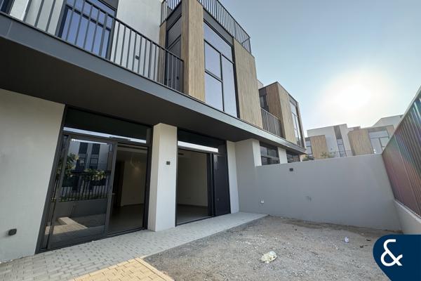 Large 3 Bedrooms | G+2 | Single Row