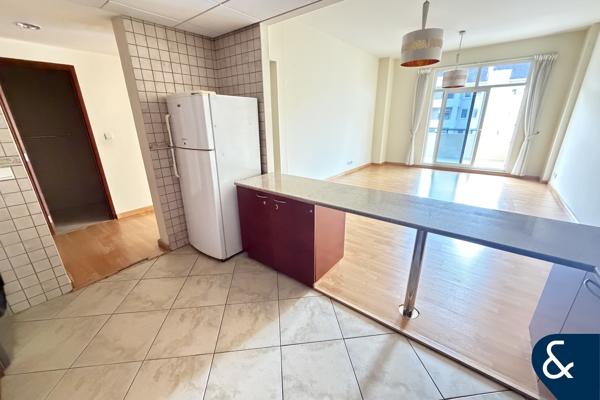 Spacious | Bright | 2 Bed | Vacant Now
