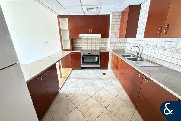 Spacious | Bright | 2 Bed | Vacant Now