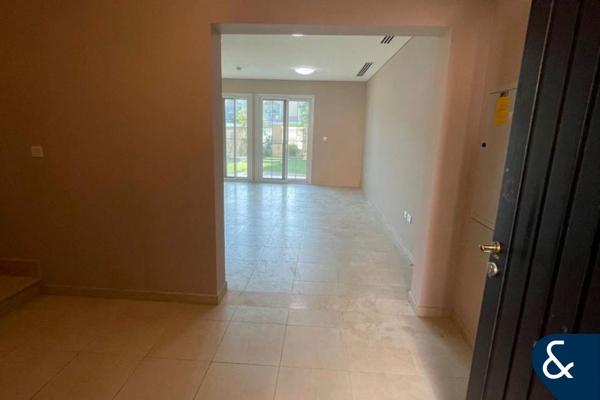 2 Bed | Comfy Layout | Garden | Large Terrace